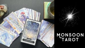 Monsoon Tarot được thiết kế với một gam màu tao nhã và nhẹ nhàng